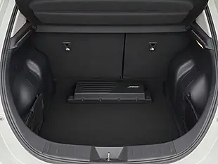 Used 2018 Nissan Leaf Tekna Green - Interior and Exterior details 12