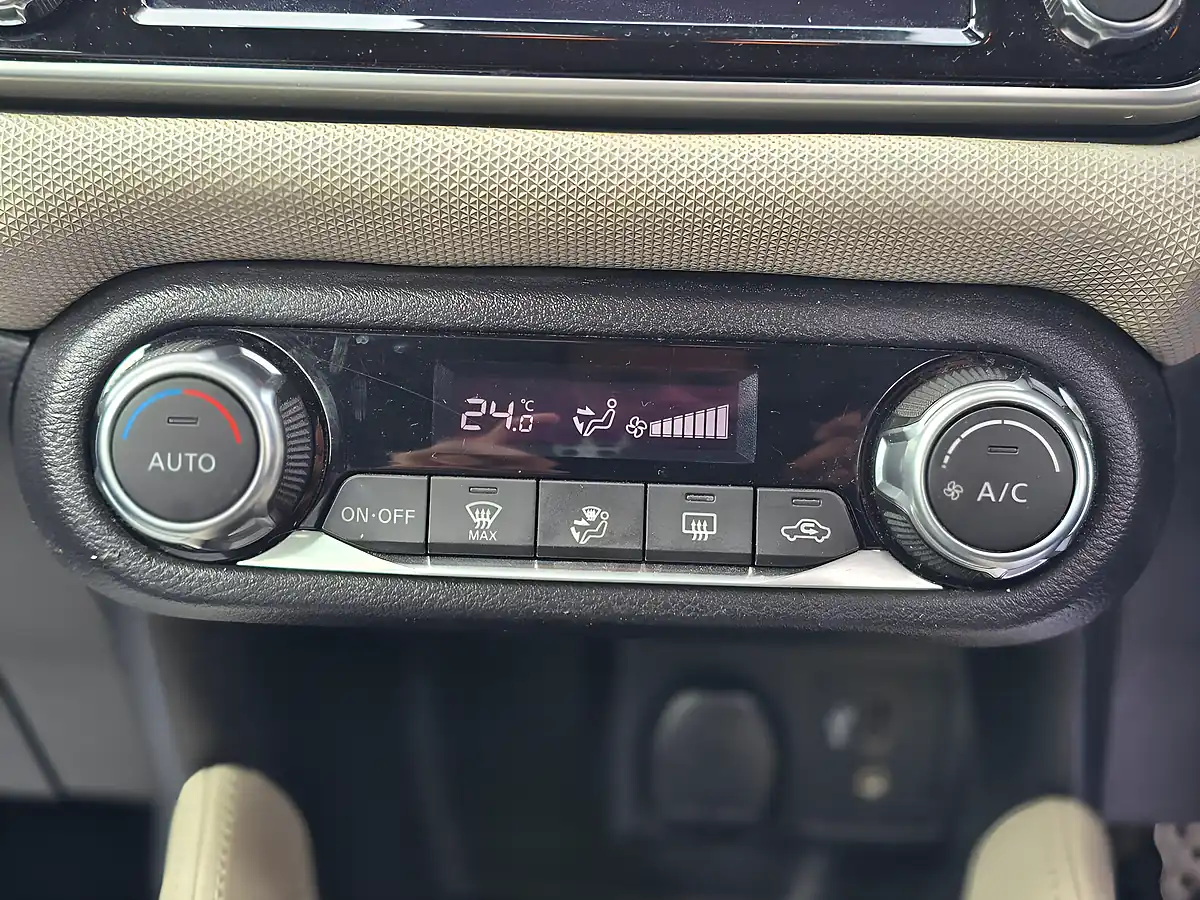 Used 2018 Nissan Micra Acenta Limited Edition Blue - Interior and Exterior details 20