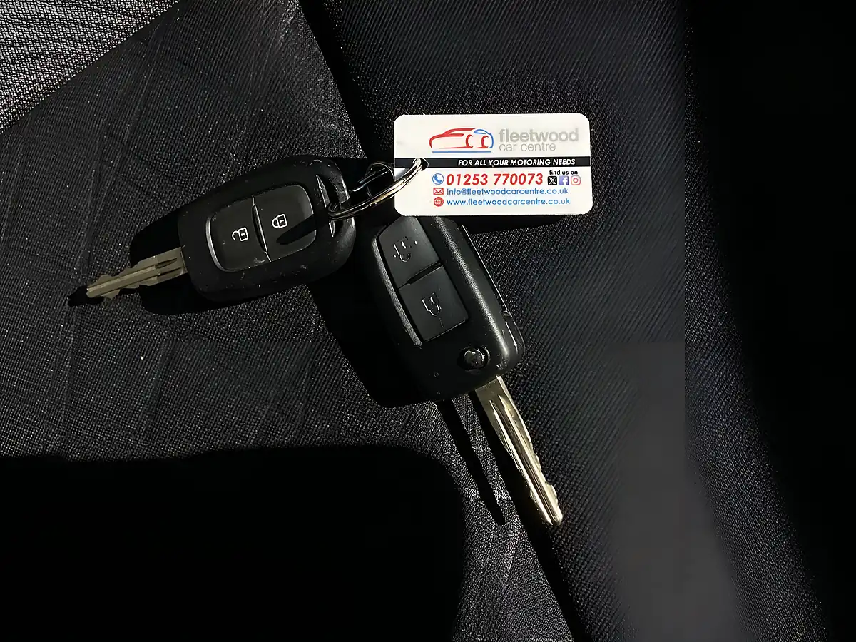 Used 2018 Nissan Micra Acenta Red - Interior and Exterior details 17