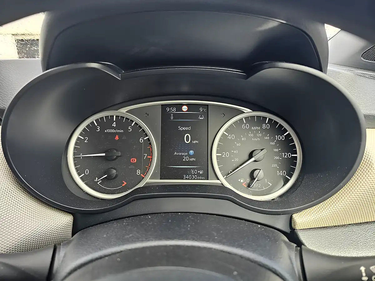 Used 2018 Nissan Micra Acenta White - Interior and Exterior details 5