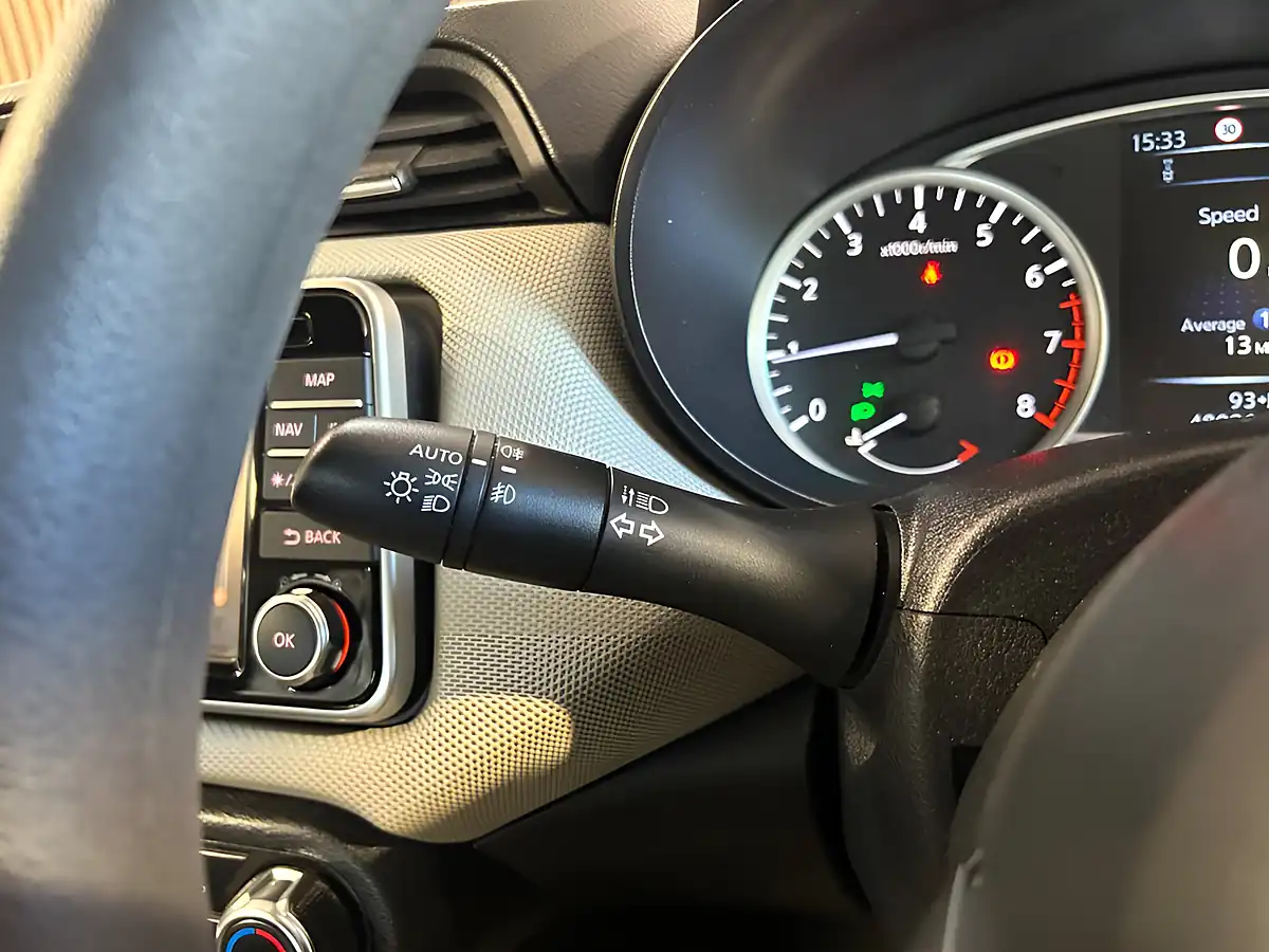 Used 2018 Nissan Micra Acenta White - Interior and Exterior details 12