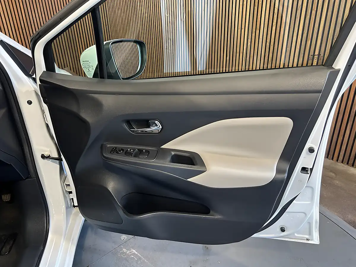 Used 2018 Nissan Micra Acenta White - Interior and Exterior details 14