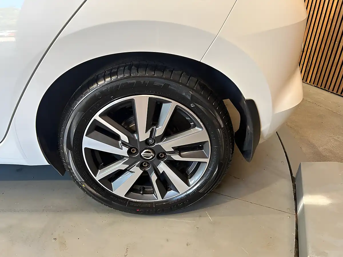 Used 2018 Nissan Micra Acenta White - Interior and Exterior details 16