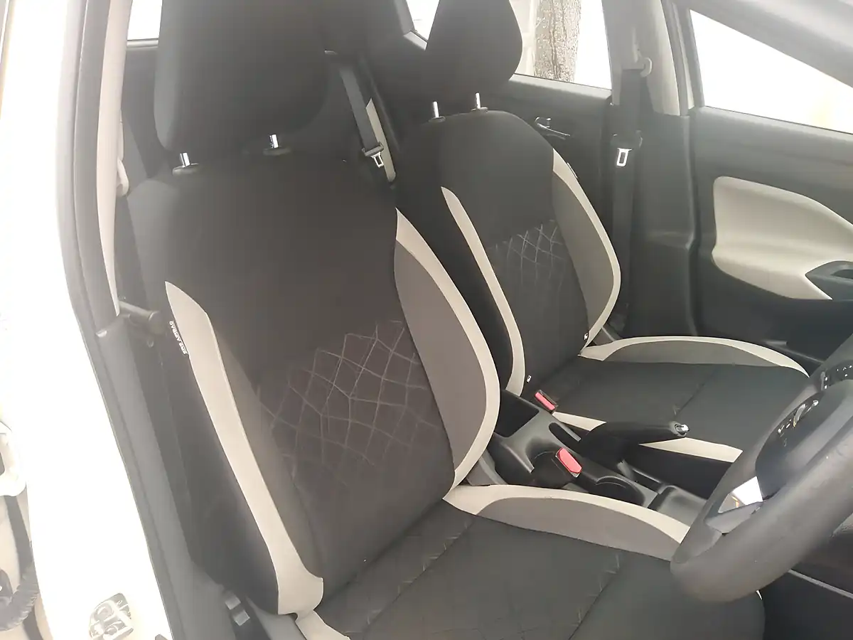 Used 2018 Nissan Micra Acenta White - Interior and Exterior details 13