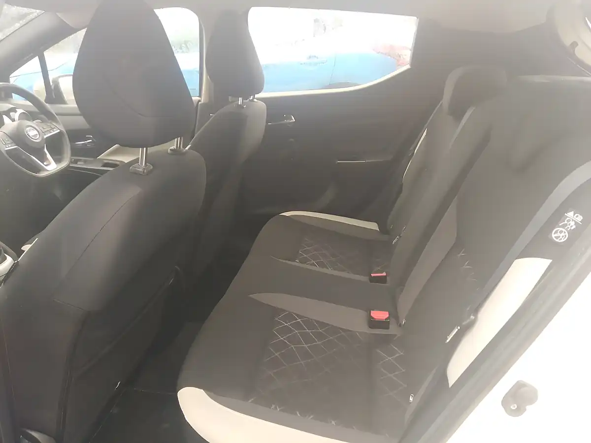Used 2018 Nissan Micra Acenta White - Interior and Exterior details 18