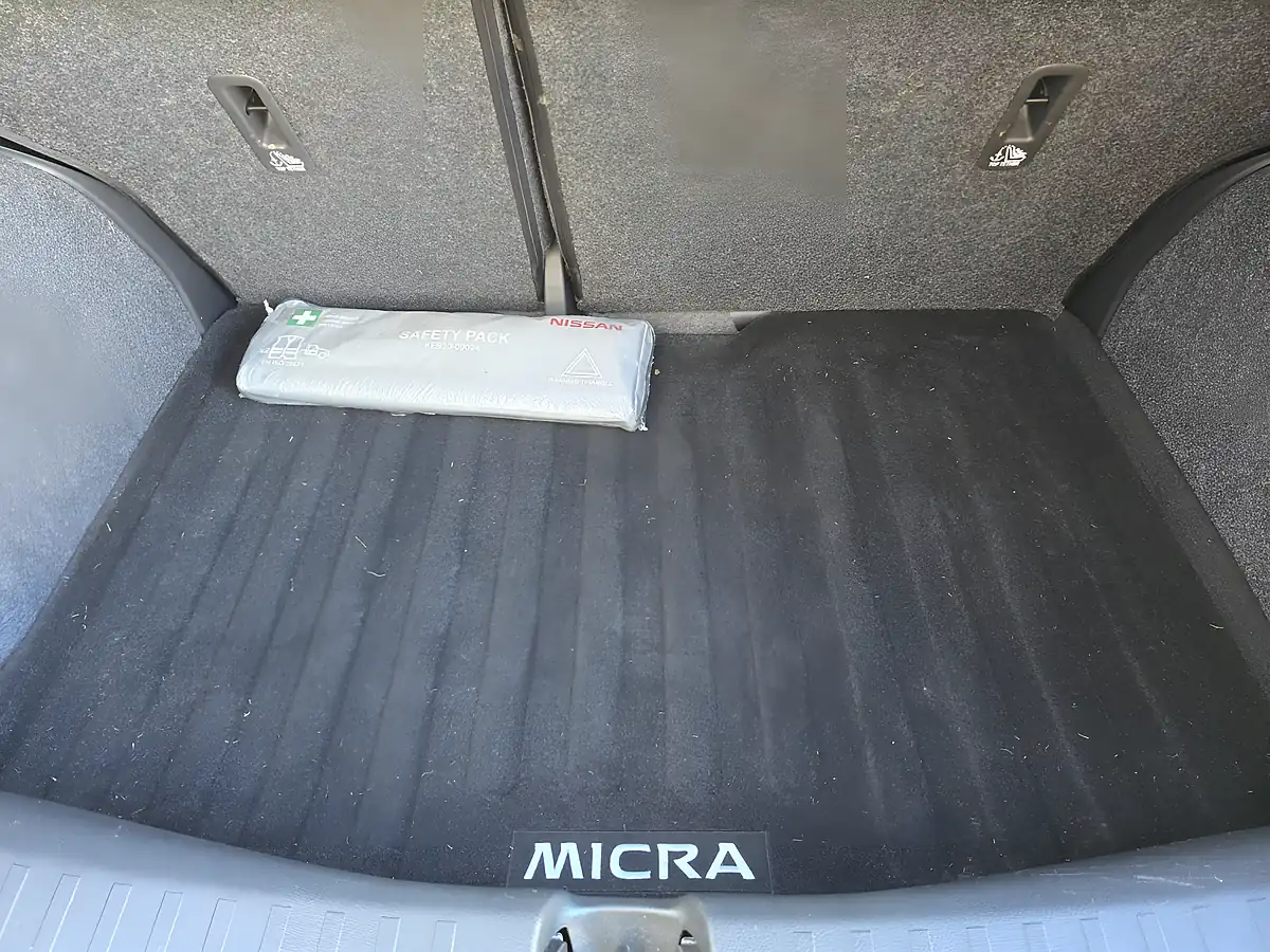 Used 2018 Nissan Micra N-Connecta Blue - Interior and Exterior details 17