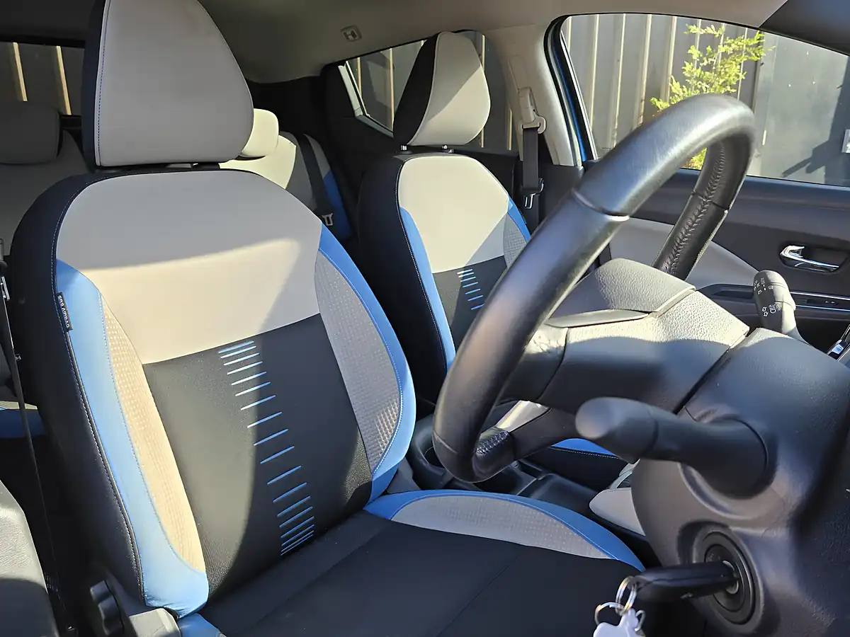 Used 2018 Nissan Micra N-Connecta Blue - Interior and Exterior details 6