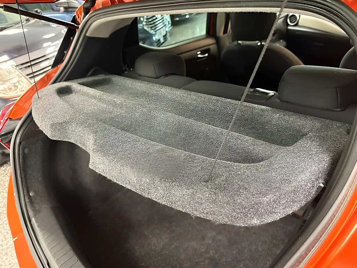 Used 2018 Nissan Micra N-Connecta Orange - Interior and Exterior details 16