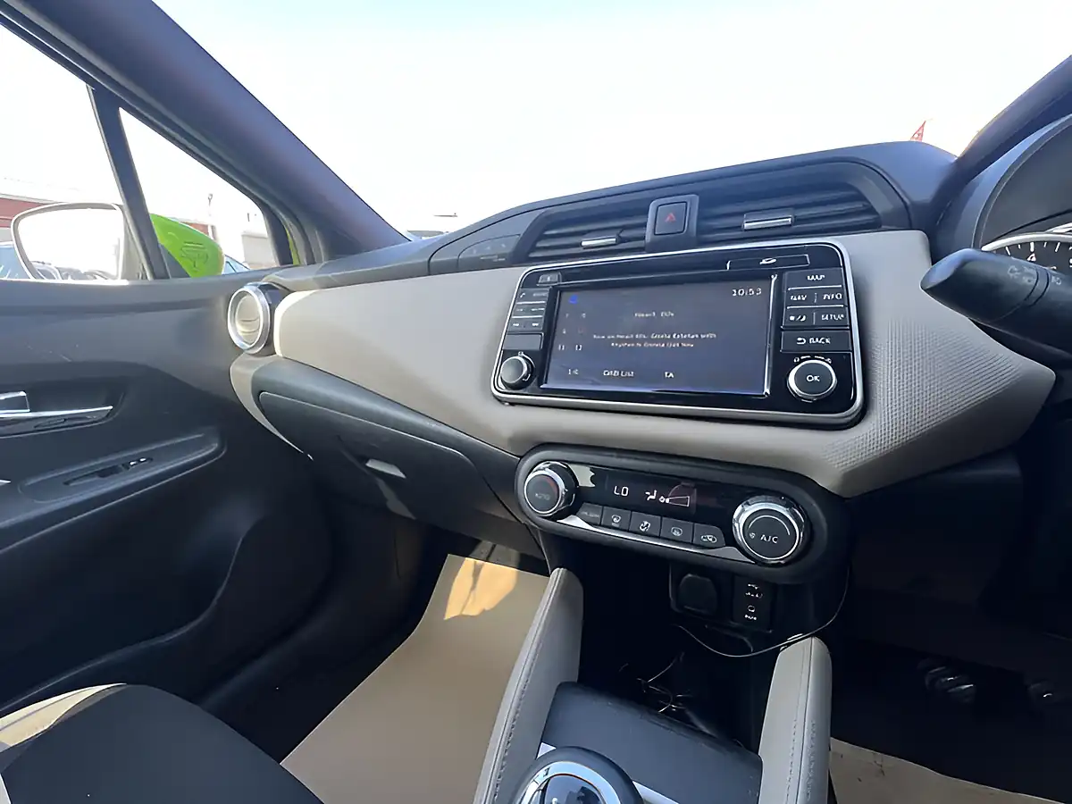 Used 2018 Nissan Micra N-Connecta Pulse Green - Interior and Exterior details 13