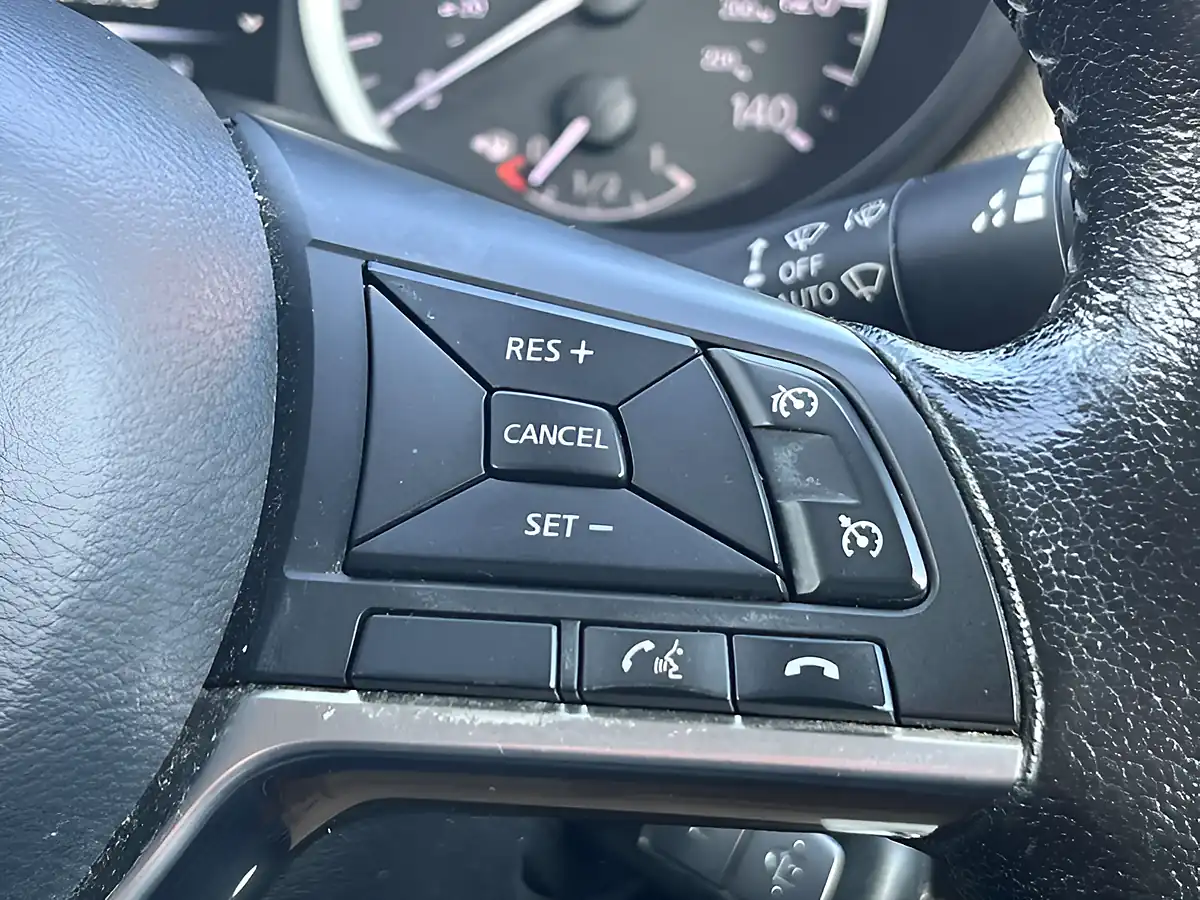 Used 2018 Nissan Micra N-Connecta Pulse Green - Interior and Exterior details 14