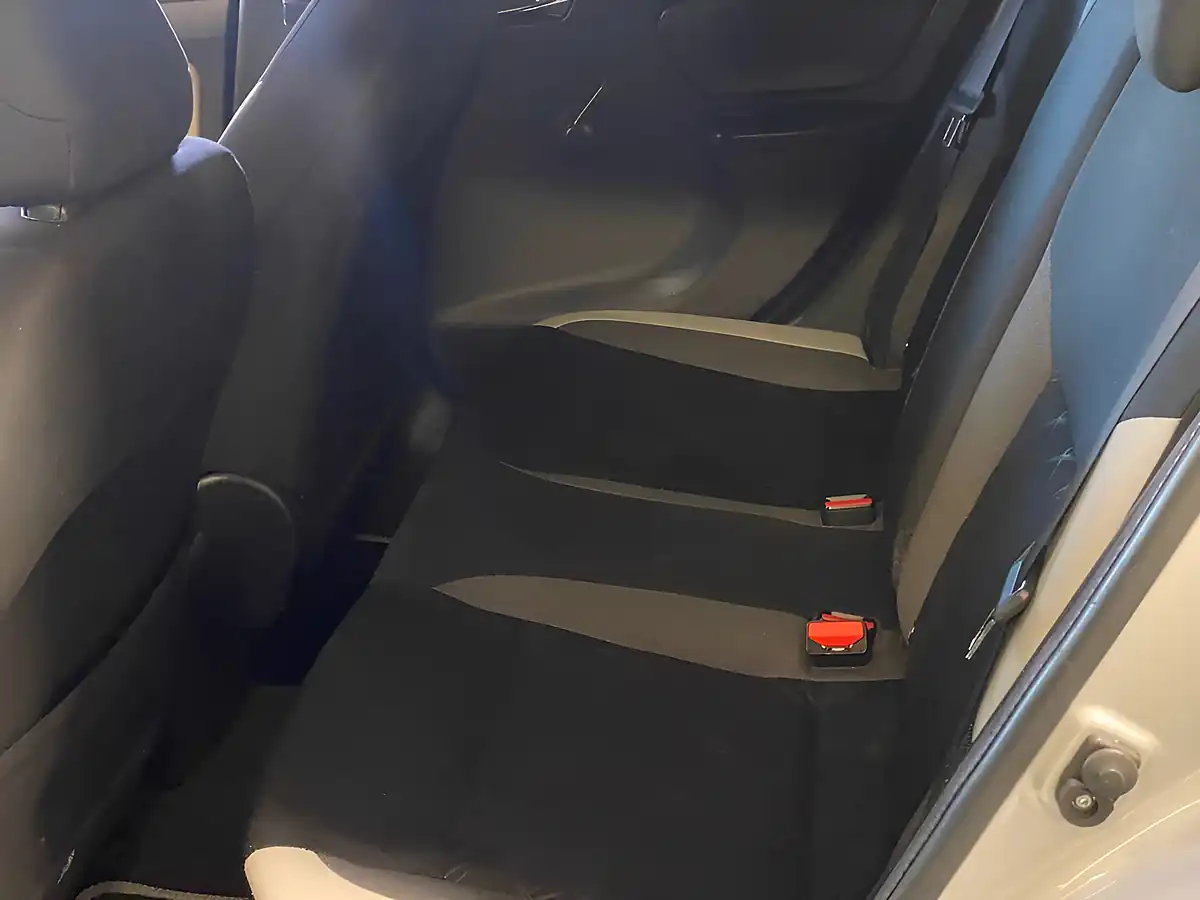 Used 2018 Nissan Micra N-Connecta Silver - Interior and Exterior details 10