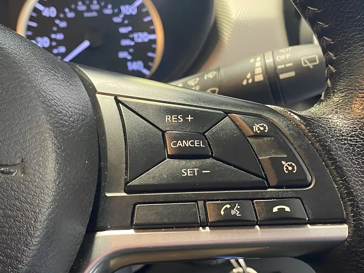 Used 2018 Nissan Micra N-Connecta Silver - Interior and Exterior details 12