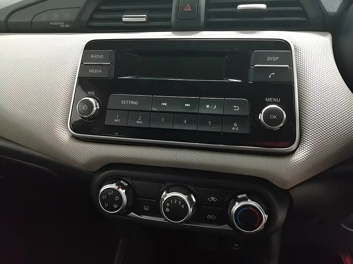 Used 2018 Nissan Micra Visia Power Blue - Interior and Exterior details 10