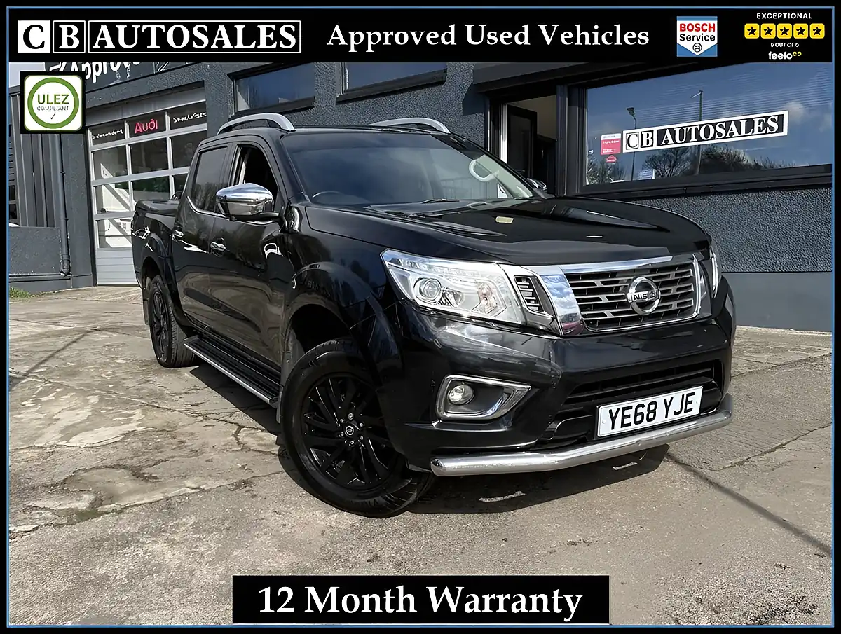 Used 2018 Nissan Navara Tekna Black - Front View