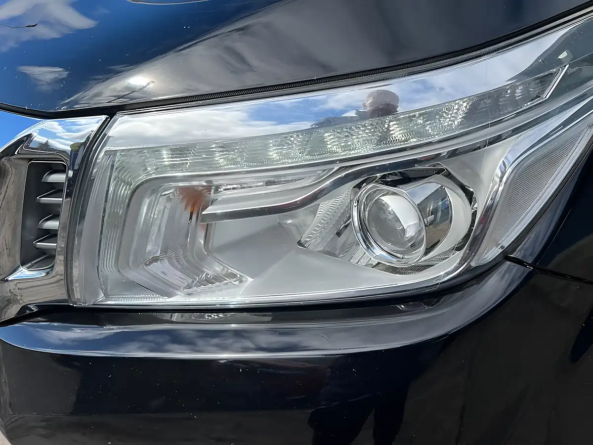 Used 2018 Nissan Navara Tekna Black - Interior and Exterior details 10