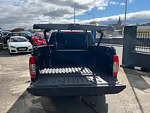 Used 2018 Nissan Navara Tekna Black - Interior and Exterior details 15