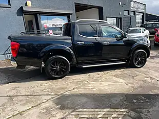 Used 2018 Nissan Navara Tekna Black - Interior and Exterior details 4