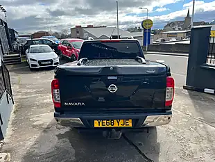 Used 2018 Nissan Navara Tekna Black - Interior and Exterior details 6