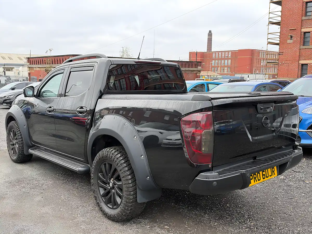 Used 2018 Nissan Navara Tekna Black - Interior and Exterior details 3