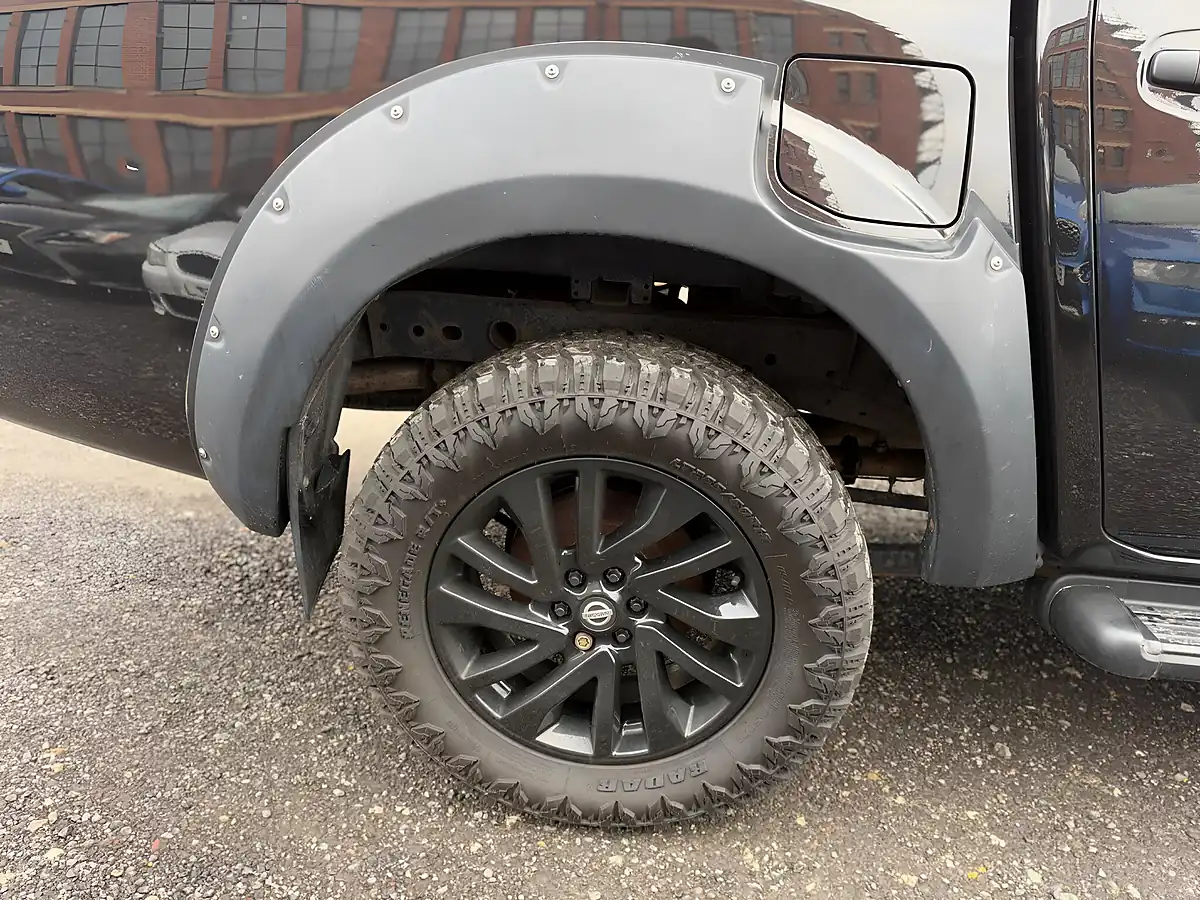 Used 2018 Nissan Navara Tekna Black - Interior and Exterior details 7