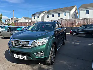 Used 2018 Nissan Navara Tekna Green - Interior and Exterior details 2