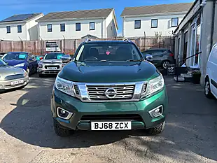 Used 2018 Nissan Navara Tekna Green - Interior and Exterior details 3
