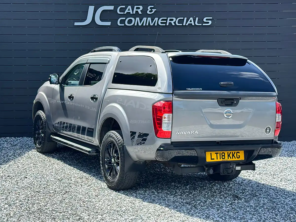 Used 2018 Nissan Navara Tekna Grey - Interior and Exterior details 5