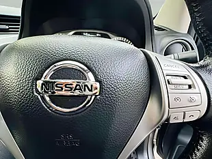 Used 2018 Nissan Navara Tekna Grey - Interior and Exterior details 12