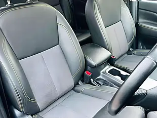 Used 2018 Nissan Navara Tekna Grey - Interior and Exterior details 15