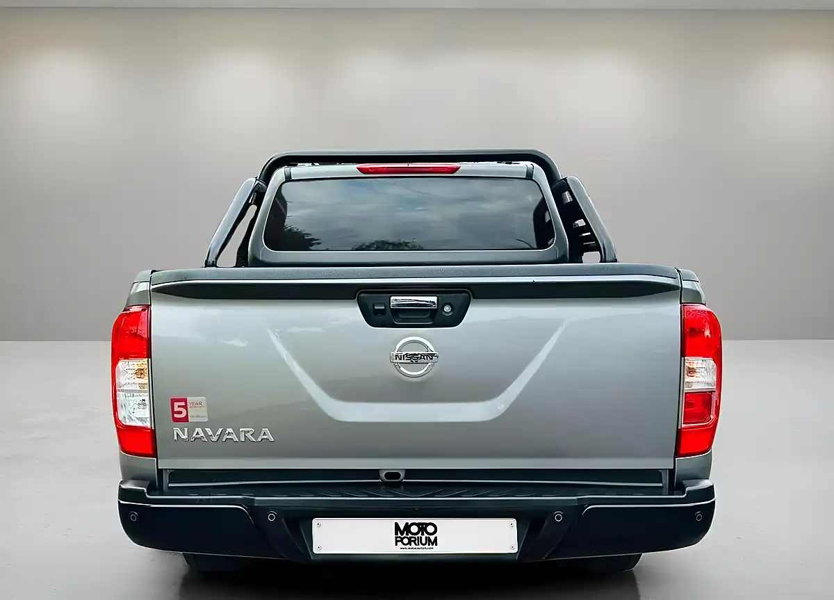 Used 2018 Nissan Navara Tekna Grey - Interior and Exterior details 20