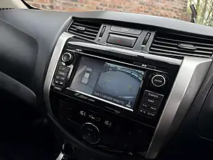 Used 2018 Nissan Navara Tekna Grey - Interior and Exterior details 15