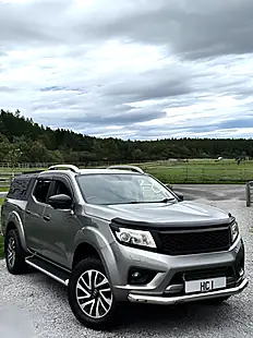 Used 2018 Nissan Navara Tekna Grey - Interior and Exterior details 3