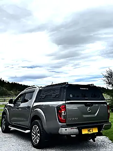 Used 2018 Nissan Navara Tekna Grey - Interior and Exterior details 5