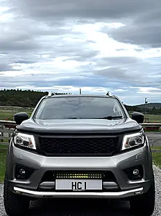 Used 2018 Nissan Navara Tekna Grey - Interior and Exterior details 8