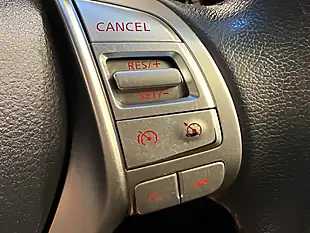 Used 2018 Nissan Navara Tekna White - Interior and Exterior details 13