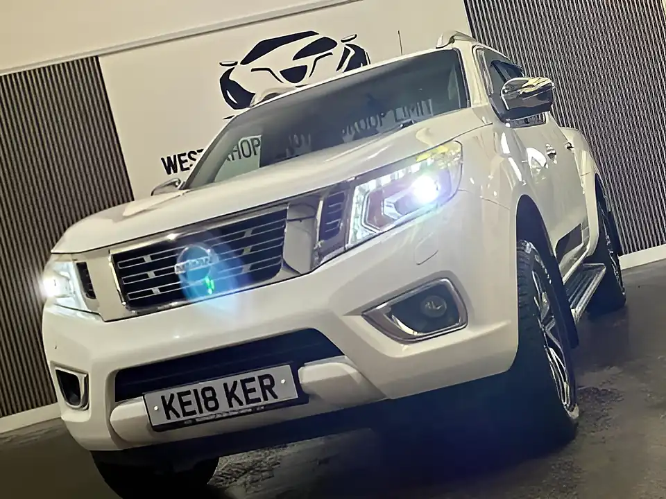 Used 2018 Nissan Navara Tekna White - Interior and Exterior details 18