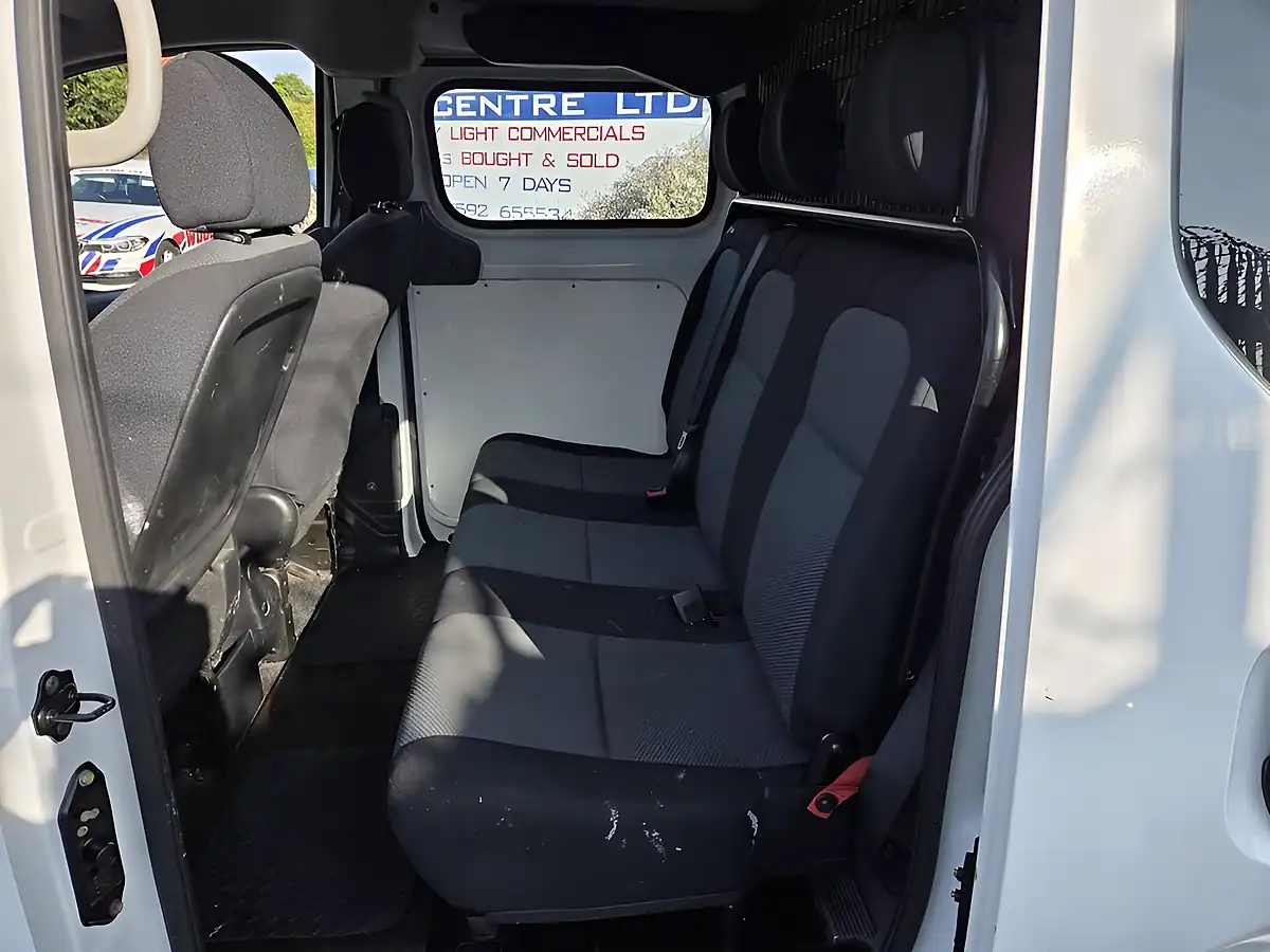 Used 2018 Nissan Nv200 Acenta White - Interior and Exterior details 8