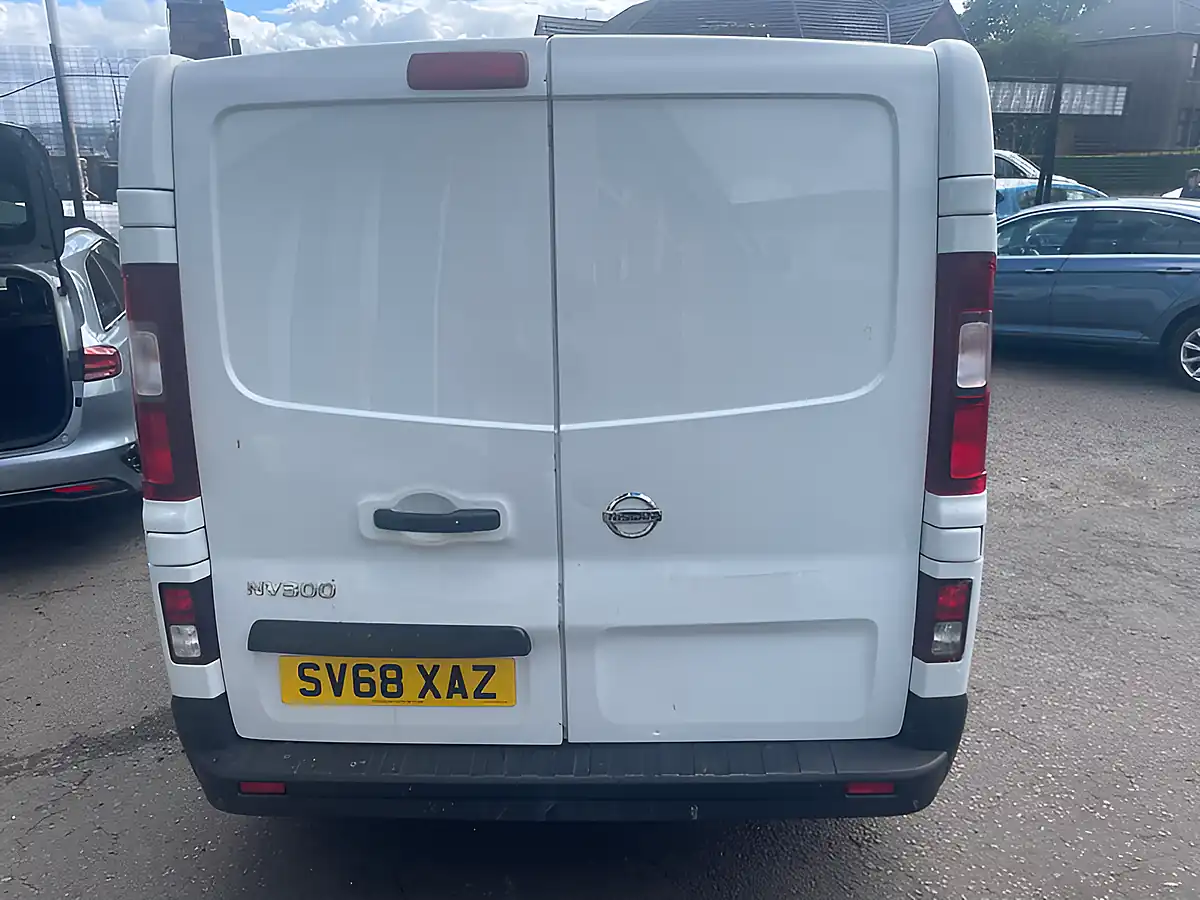 Used 2018 Nissan NV300 Acenta White - Interior and Exterior details 19