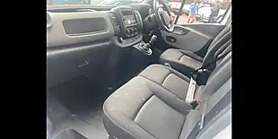 Used 2018 Nissan NV300 Acenta White - Interior and Exterior details 9
