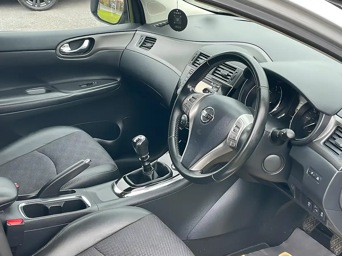 Used 2018 Nissan Pulsar N-Connecta Starburst Silver - Interior and Exterior details 11