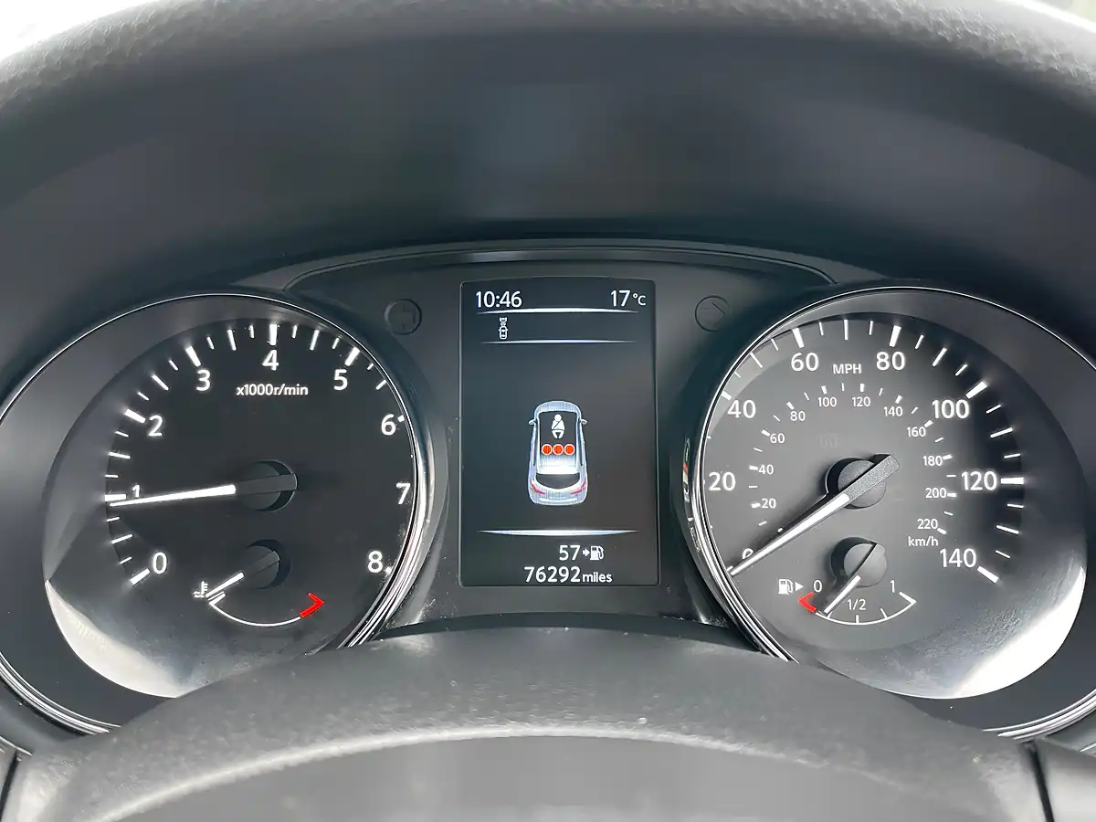 Used 2018 Nissan Pulsar N-Connecta Starburst Silver - Interior and Exterior details 16