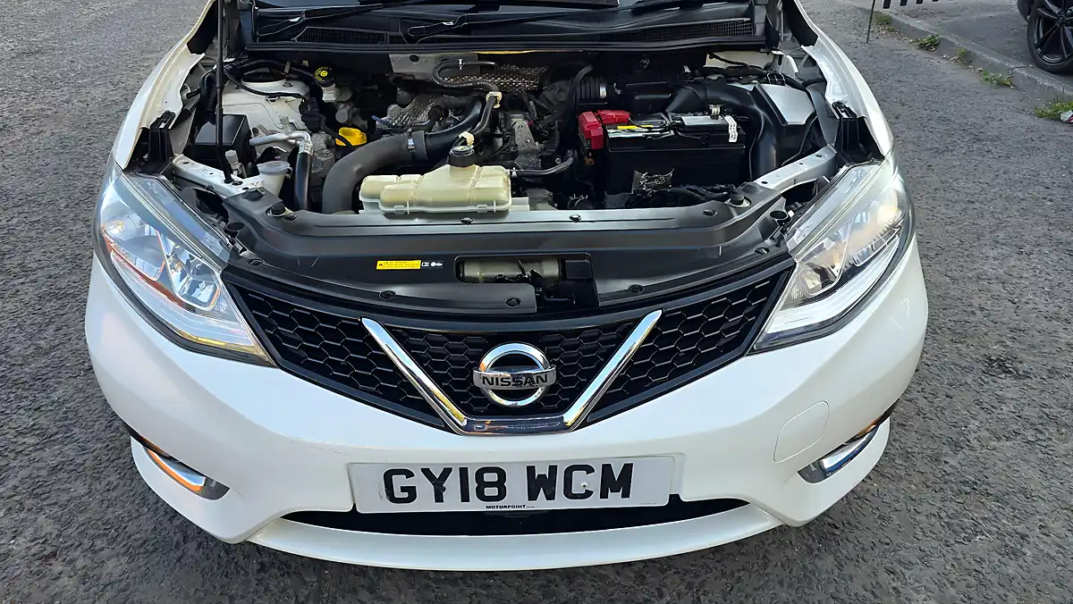 Used 2018 Nissan Pulsar N-Connecta White - Interior and Exterior details 20