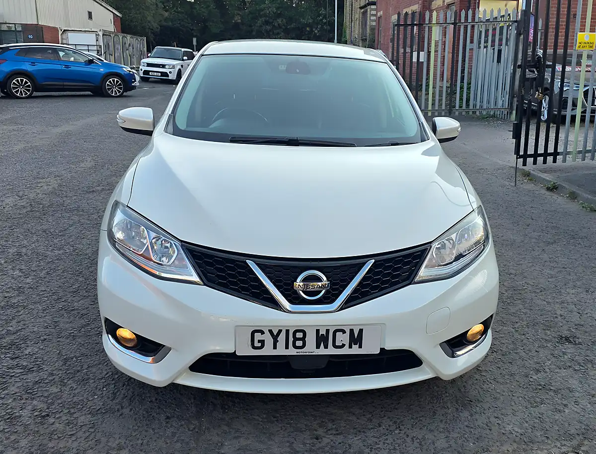 Used 2018 Nissan Pulsar N-Connecta White - Interior and Exterior details 4
