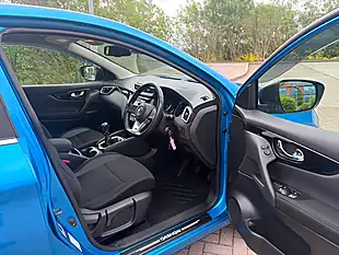 Used 2018 Nissan Qashqai Acenta Blue - Interior and Exterior details 12