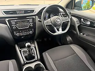 Used 2018 Nissan Qashqai Acenta Blue - Interior and Exterior details 20