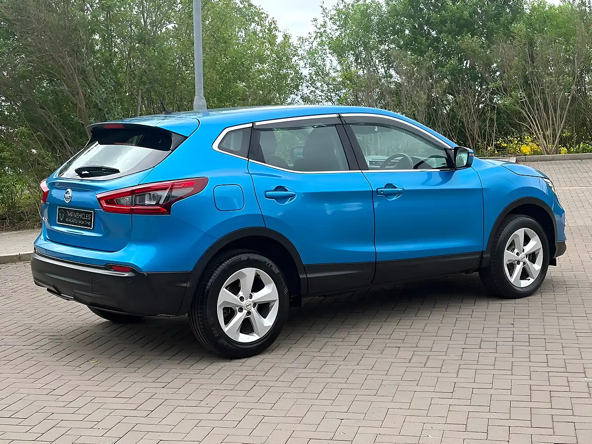 Used 2018 Nissan Qashqai Acenta Blue - Interior and Exterior details 3