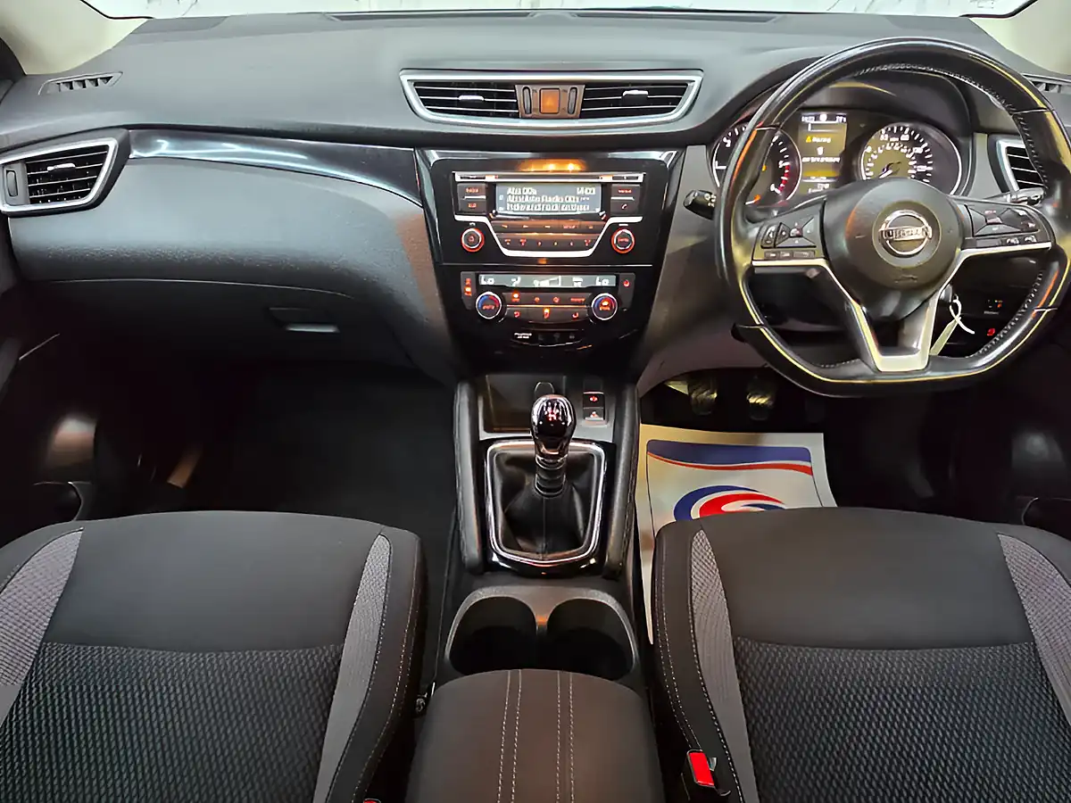 Used 2018 Nissan Qashqai Acenta Blue - Interior and Exterior details 11