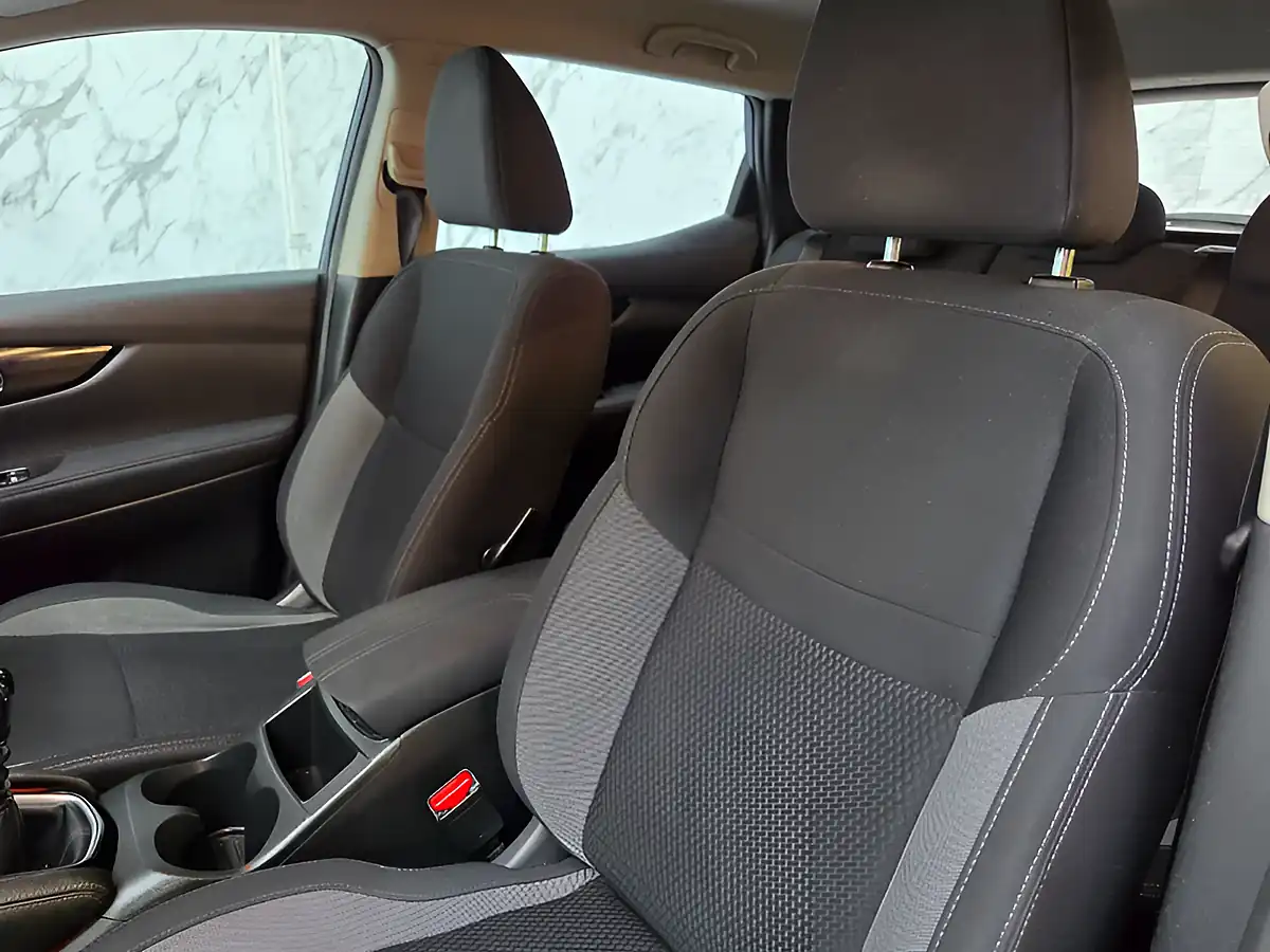 Used 2018 Nissan Qashqai Acenta Blue - Interior and Exterior details 13