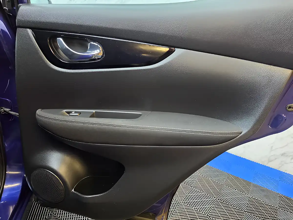 Used 2018 Nissan Qashqai Acenta Blue - Interior and Exterior details 19
