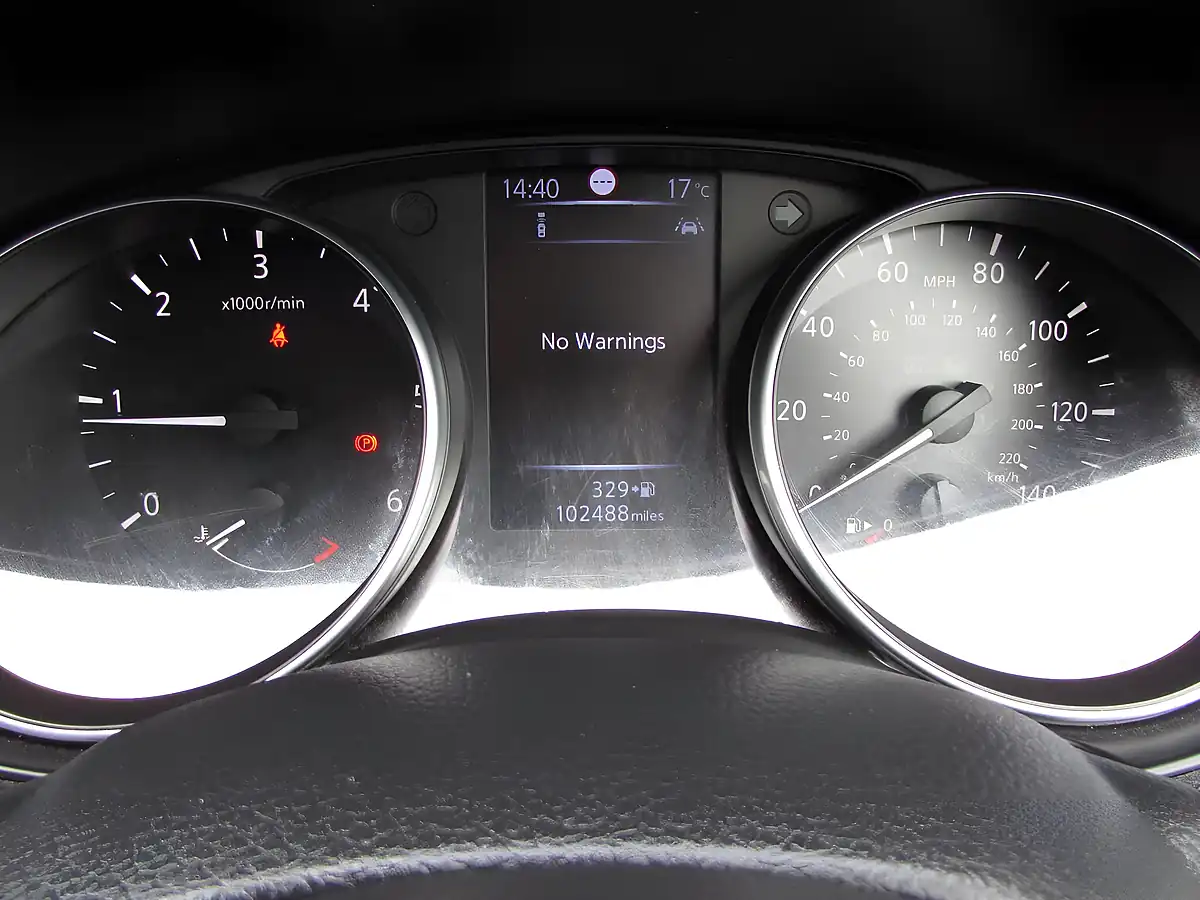Used 2018 Nissan Qashqai Acenta Blue - Interior and Exterior details 15